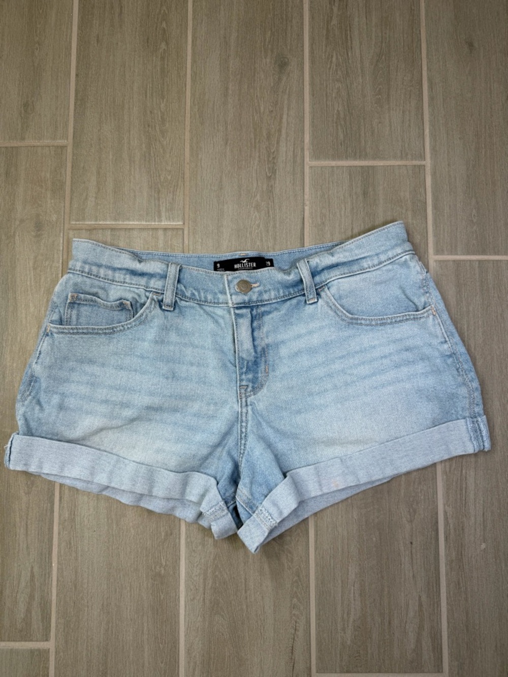 Hollister Low Rise Vintage Baggy Light Blue Rolled Hem Denim Shorts